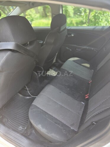 SEAT Leon-7