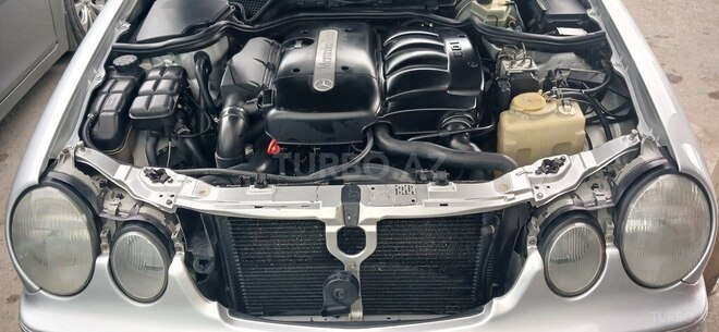 Mercedes E 220 d 2000, 358,000 km - 2.2 л - Bakı