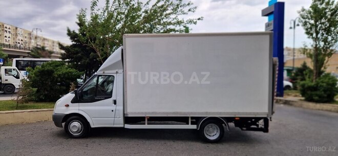 Ford Transit-5