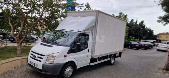 Ford Transit-15