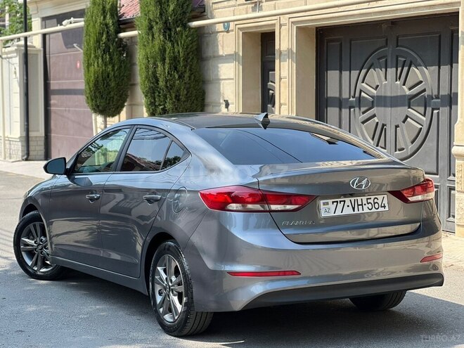 Hyundai Elantra 2018, 69,850 km - 2.0 l - Bakı