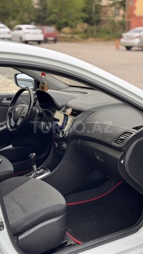 Hyundai Accent 2013, 281,000 km - 1.6 l - Bakı