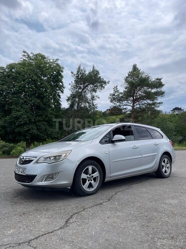 Opel Astra 2011, 222,277 km - 1.4 л - Quba