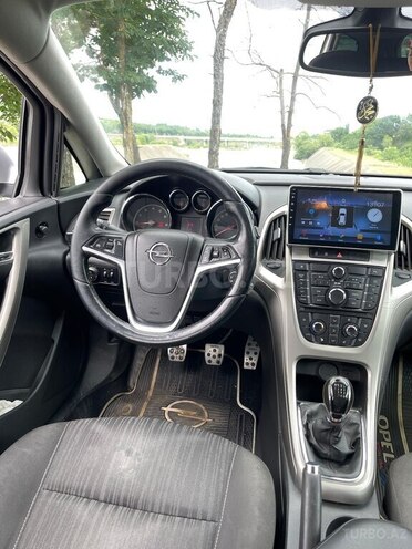 Opel Astra 2011, 222,277 km - 1.4 л - Quba