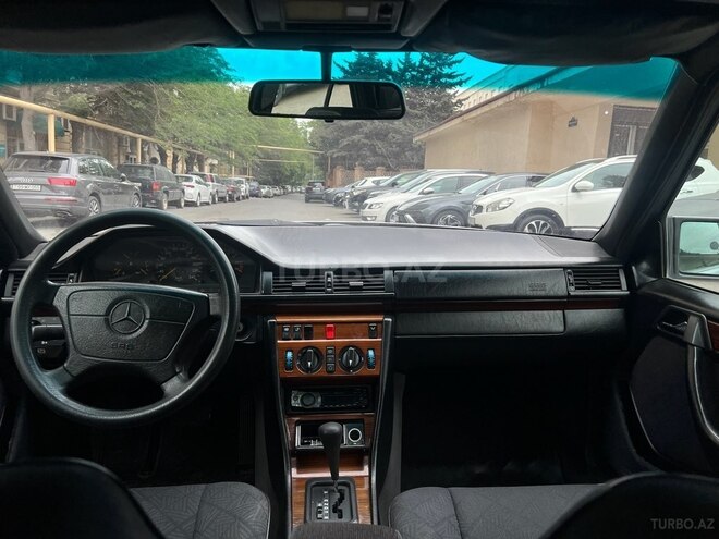 Mercedes E 220 1995, 365,000 km - 2.2 l - Bakı