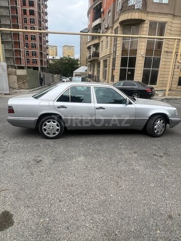 Mercedes E 220 1995, 365,000 km - 2.2 l - Bakı