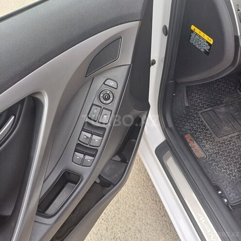 Hyundai Avante 2015, 177,500 km - 1.6 л - Bakı