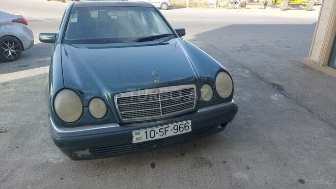 Mercedes E 240 1998, 450,000 km - 2.4 l - Bakı