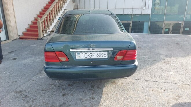 Mercedes E 240 1998, 450,000 km - 2.4 l - Bakı