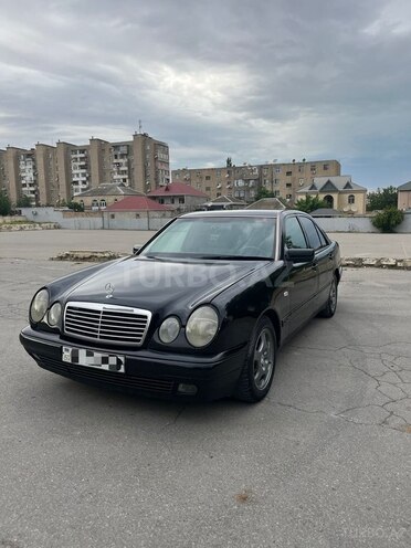 Mercedes E 200 1999, 294,575 km - 2.0 l - Bakı