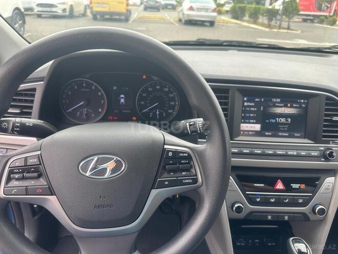 Hyundai Elantra 2017, 106,000 km - 2.0 l - Bakı