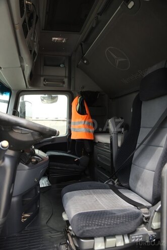 Mercedes Actros 1844 2009, 1,070,000 km - 12.0 l - Bakı