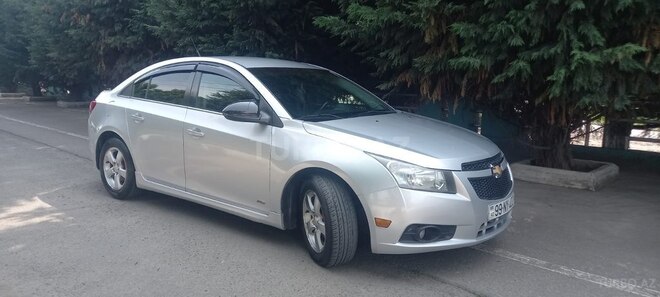 Chevrolet Cruze 2011, 295,360 km - 1.4 l - Qazax