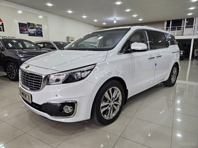 Kia Carnival-2