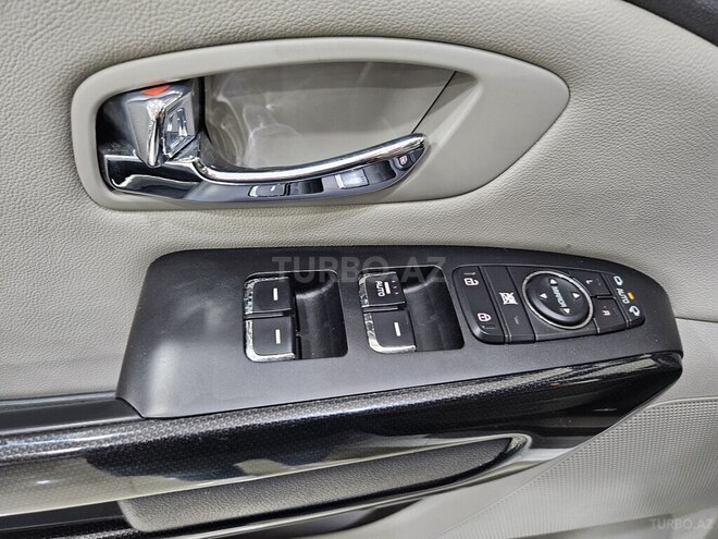 Kia Carnival-7