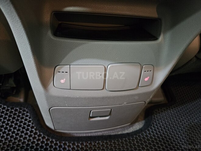 Kia Carnival-15