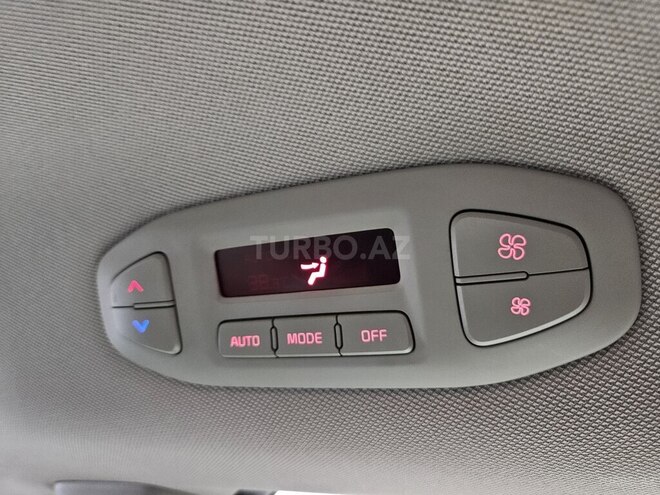 Kia Carnival-20