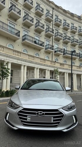 Hyundai Elantra 2018, 82,000 km - 2.0 l - Bakı