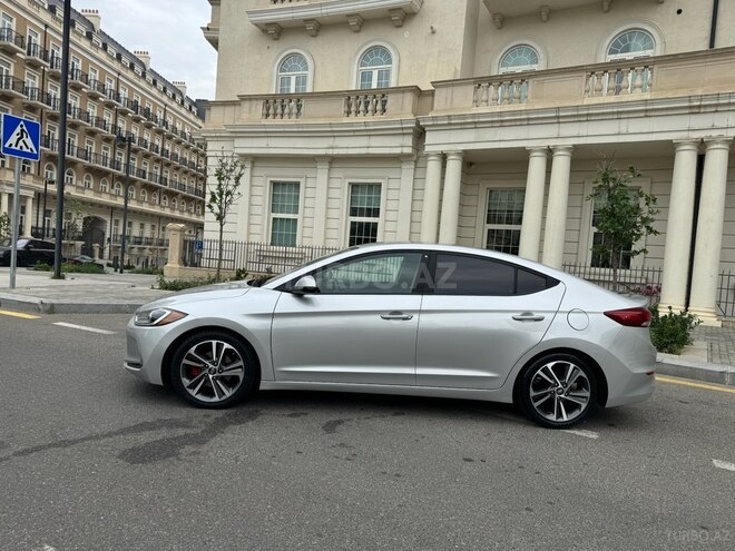 Hyundai Elantra 2018, 82,000 km - 2.0 l - Bakı