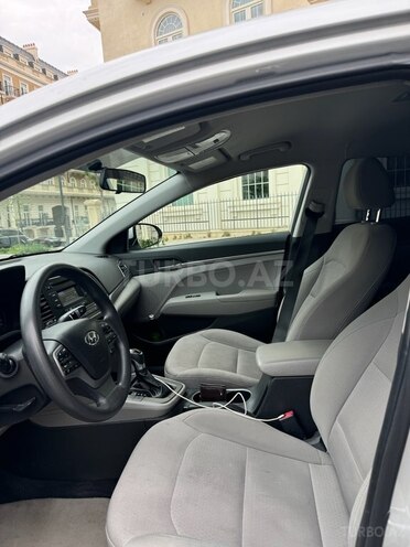 Hyundai Elantra 2018, 82,000 km - 2.0 l - Bakı