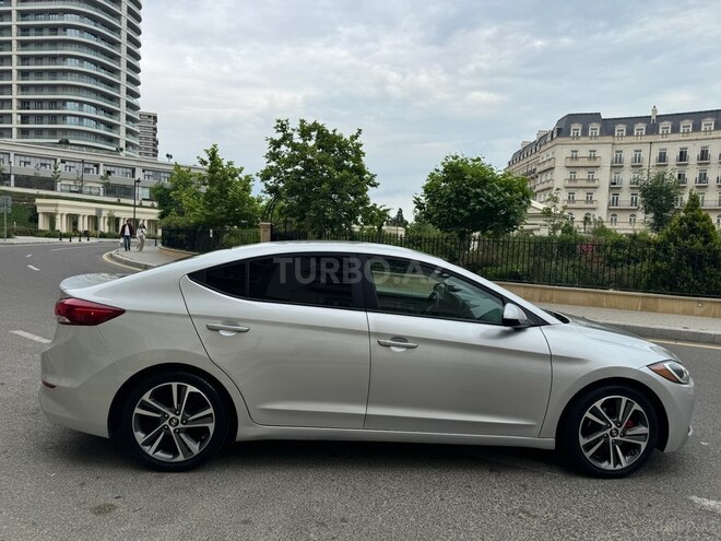 Hyundai Elantra 2018, 82,000 km - 2.0 l - Bakı