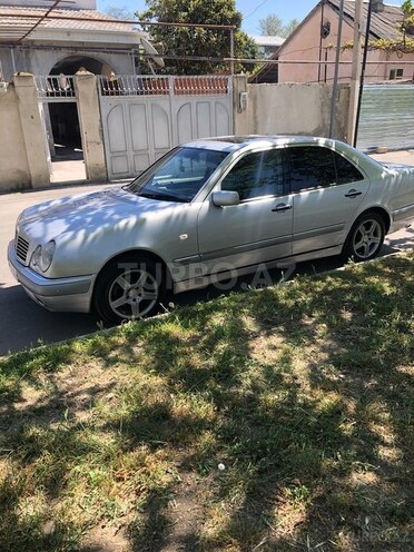 Mercedes E 240 1999, 357,780 km - 2.4 l - Şəmkir