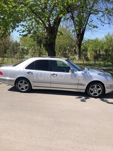 Mercedes E 240 1999, 357,780 km - 2.4 l - Şəmkir