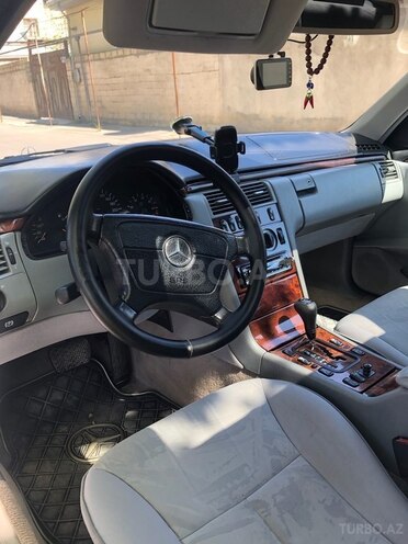 Mercedes E 240 1999, 357,780 km - 2.4 l - Şəmkir