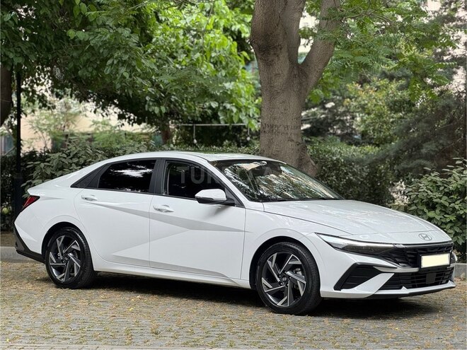 Hyundai Elantra 2024, 31,000 km - 1.5 l - Bakı