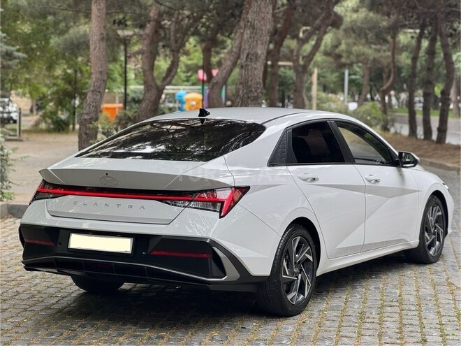 Hyundai Elantra 2024, 31,000 km - 1.5 l - Bakı