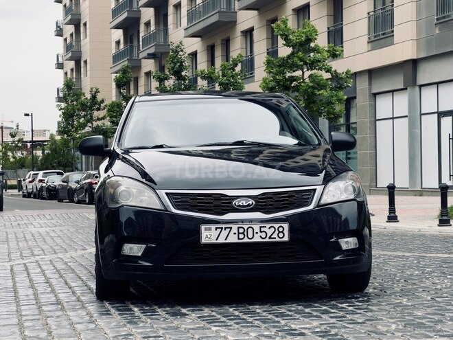 Kia Ceed 2010, 190,000 km - 1.6 л - Bakı