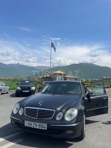 Mercedes E 270 2003, 150,000 km - 2.7 l - Qax