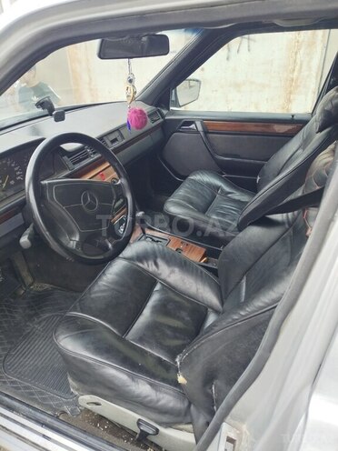 Mercedes E 220 1993, 343,000 km - 2.2 л - Bakı