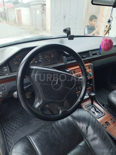 Mercedes E 220 1993, 343,000 km - 2.2 л - Bakı