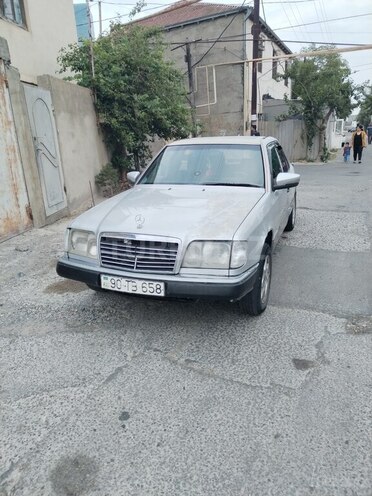 Mercedes E 220 1993, 343,000 km - 2.2 л - Bakı