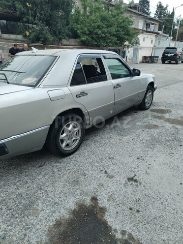 Mercedes E 220 1993, 343,000 km - 2.2 л - Bakı