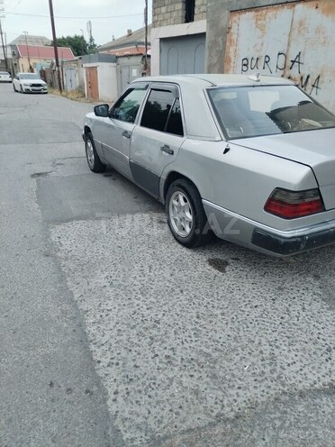 Mercedes E 220 1993, 343,000 km - 2.2 л - Bakı