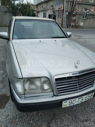 Mercedes E 220 1993, 343,000 km - 2.2 л - Bakı