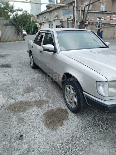 Mercedes E 220 1993, 343,000 km - 2.2 л - Bakı