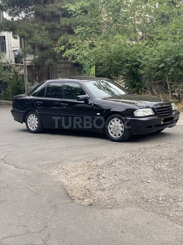 Mercedes C 240 2000, 112,210 km - 2.4 l - Bakı