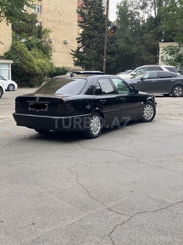 Mercedes C 240 2000, 112,210 km - 2.4 l - Bakı
