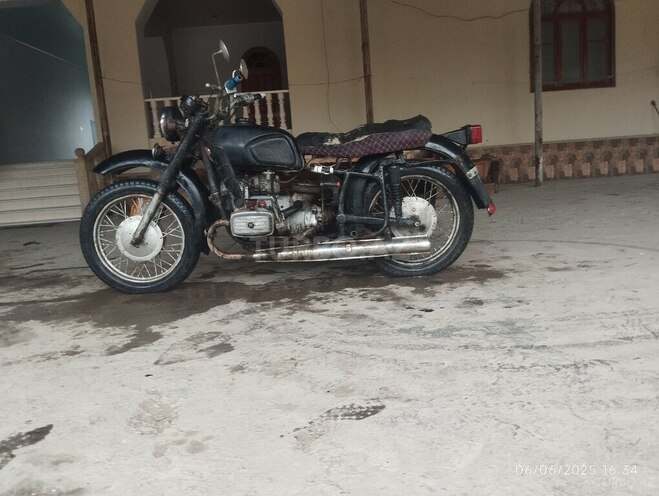 Dnepr 11 1972, 296,000 km - 0.7 l - Saatlı