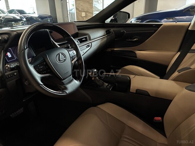 Lexus ES 300h-5