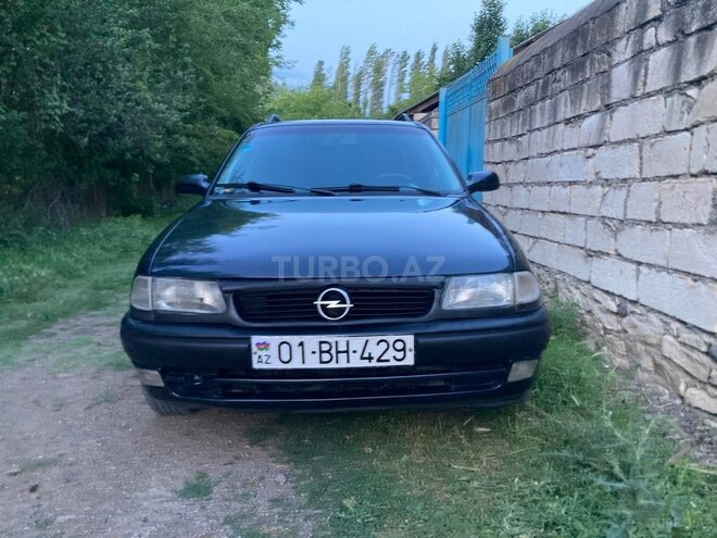 Opel Astra 1997, 350,000 km - 1.6 l - Qazax