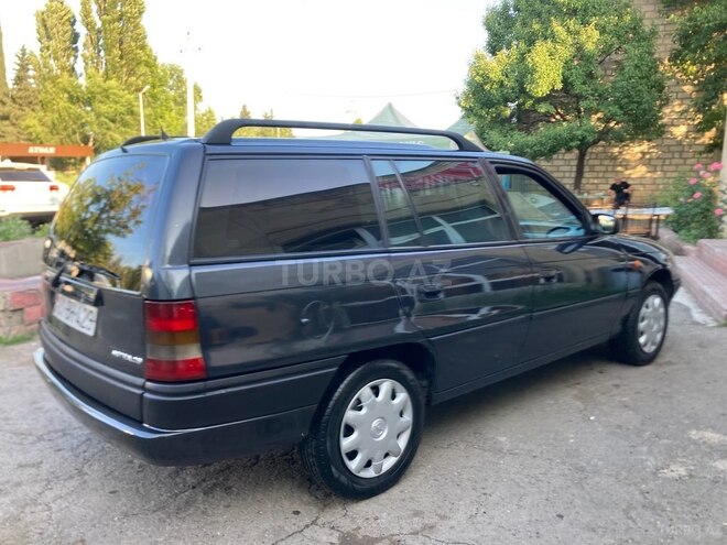 Opel Astra 1997, 350,000 km - 1.6 l - Qazax