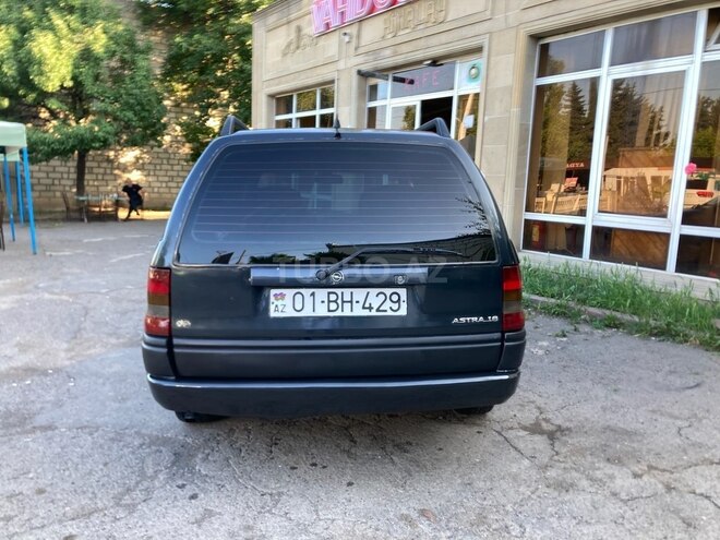 Opel Astra 1997, 350,000 km - 1.6 l - Qazax