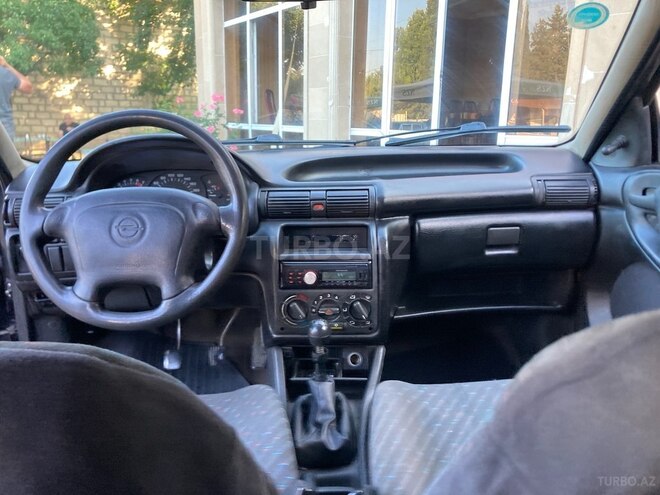 Opel Astra 1997, 350,000 km - 1.6 l - Qazax