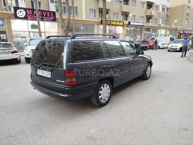 Opel Astra 1997, 350,000 km - 1.6 l - Qazax