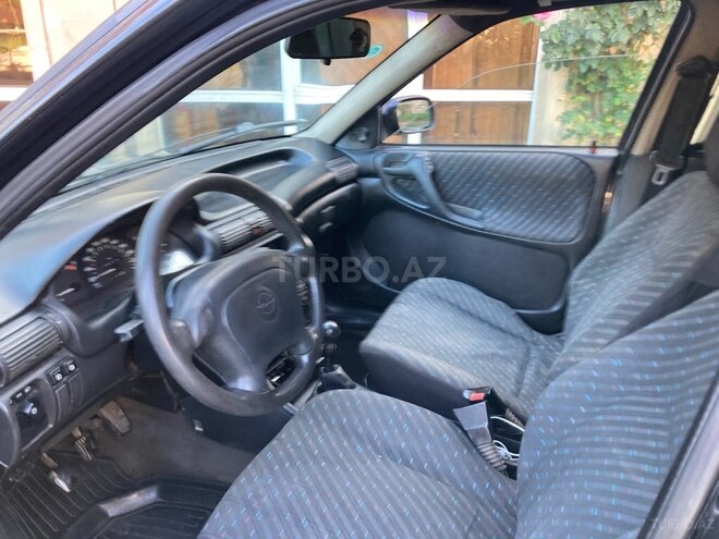 Opel Astra 1997, 350,000 km - 1.6 l - Qazax
