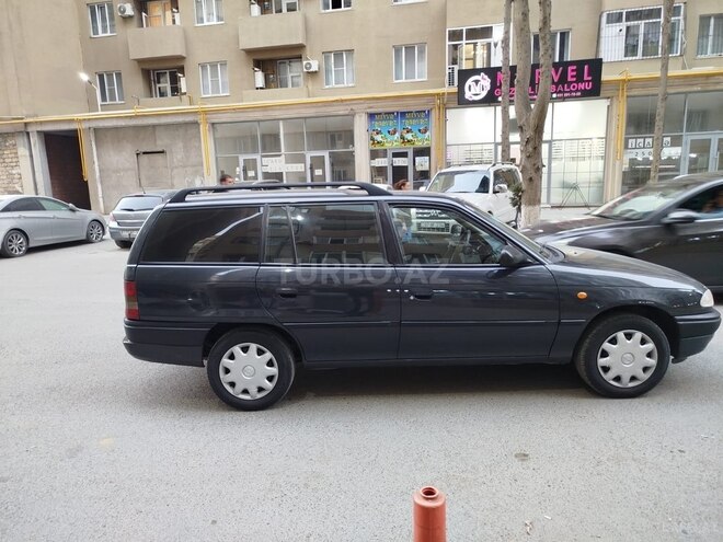 Opel Astra 1997, 350,000 km - 1.6 l - Qazax